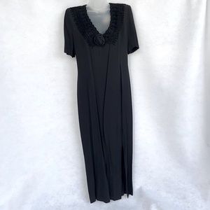 Jeffrey and Dara dress by Linda Hutley.